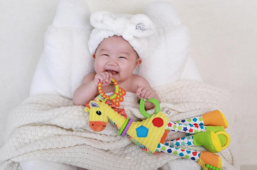 灯塔6岁宝宝掉头发正常吗